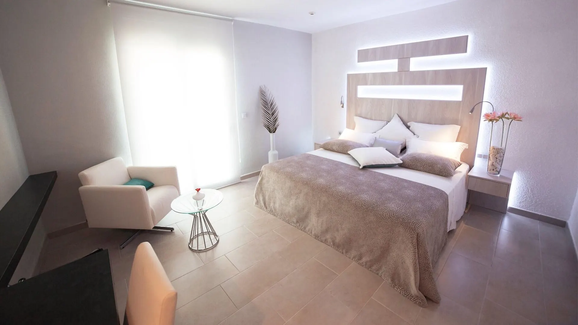 Hotel Vistabella Roses