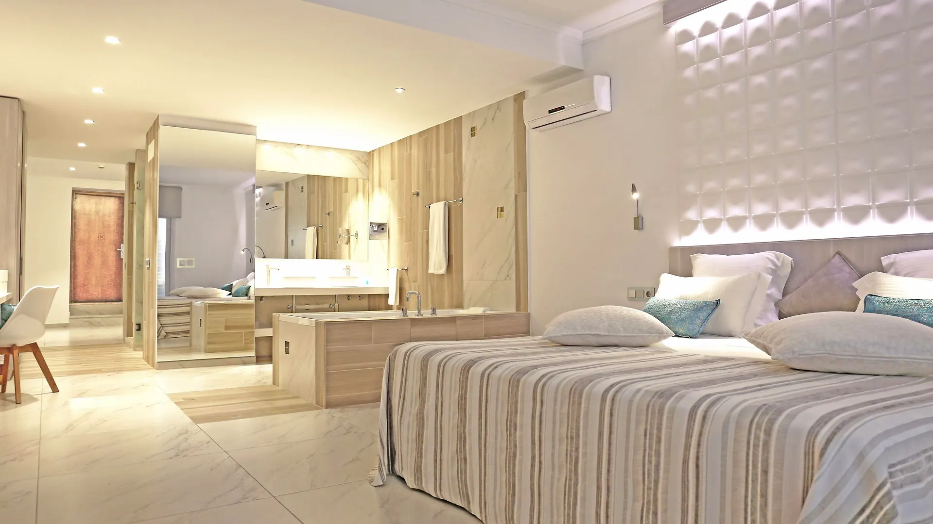 Hotel Vistabella Roses 5*,  Spain